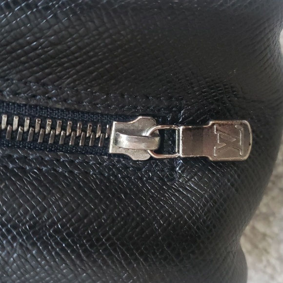 Louis Vuitton Tagia Leather Cosmetic Toiletry Zipper Pouch - Picture 7 of 7